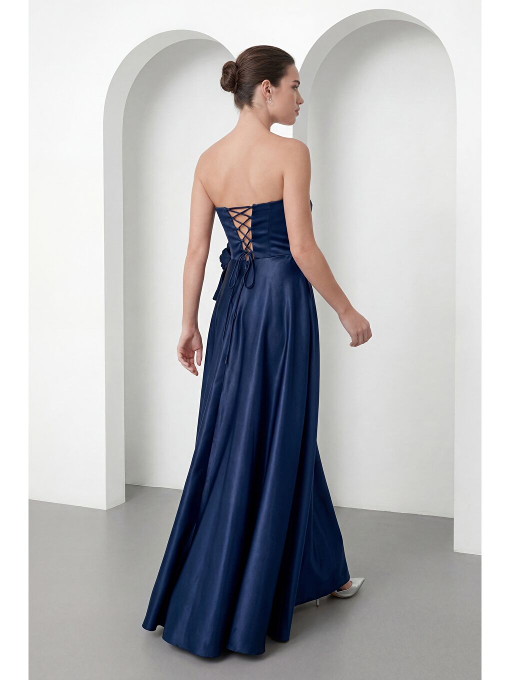 Kadın Lacivert Straplez Yaka Çiçek Detaylı Uzun Söz Nişan Nikah Abiye-5