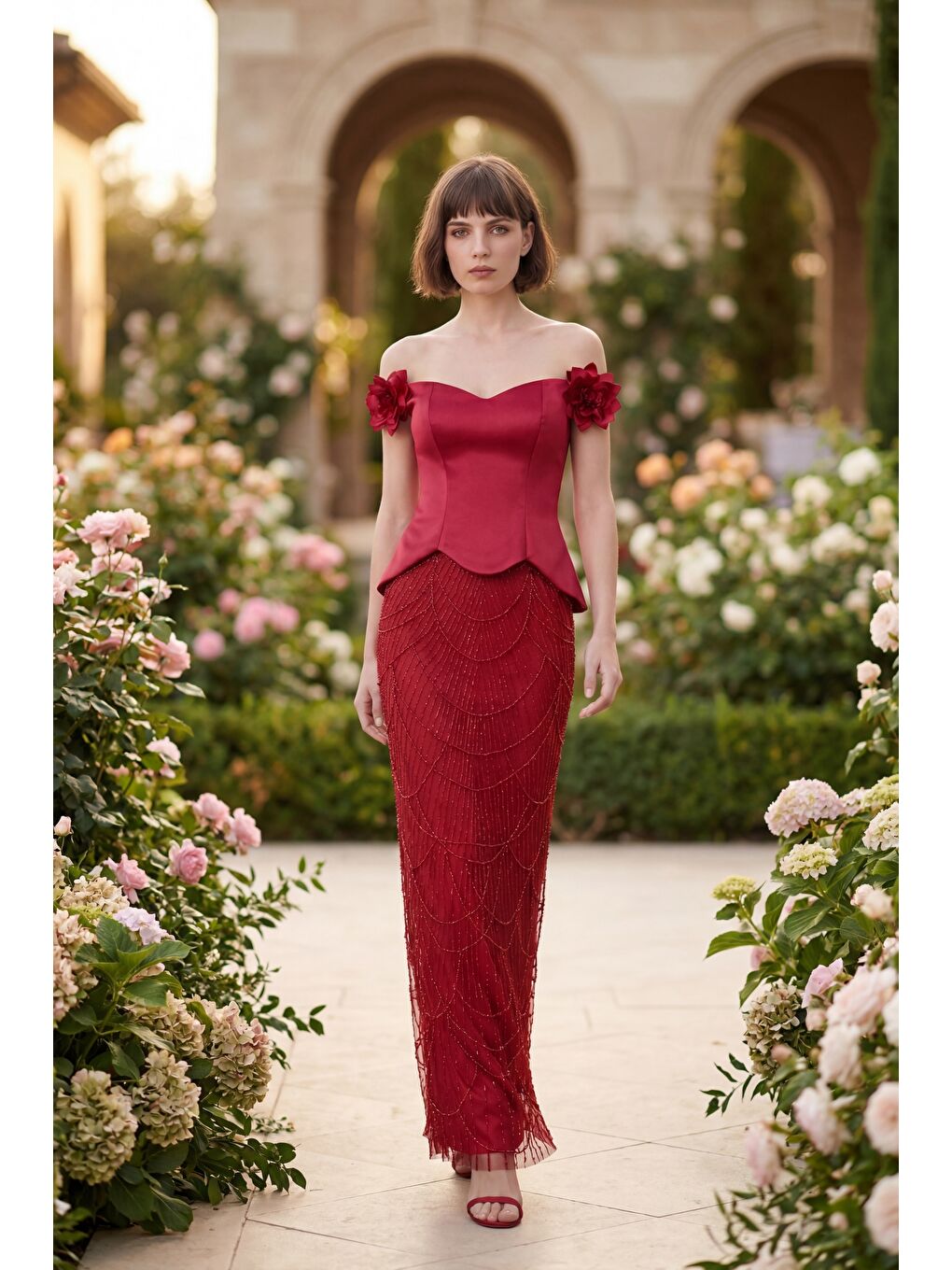 Kadın Kırmızı Kayık Yaka Çiçek Detaylı Uzun Taşlı Abiye Elbise-4