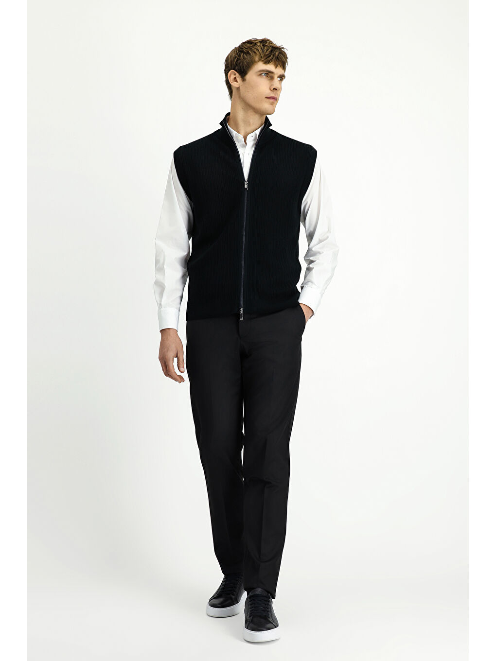 Siyah Desenli Fermuarlı Yünlü Triko Yelek-2