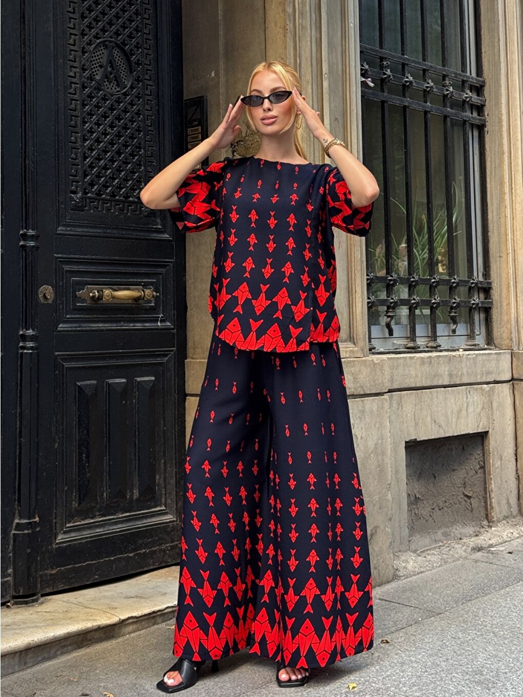 Lacivert Viskon Kumaş Desenli Bol Paça Alt Üst Takım-4