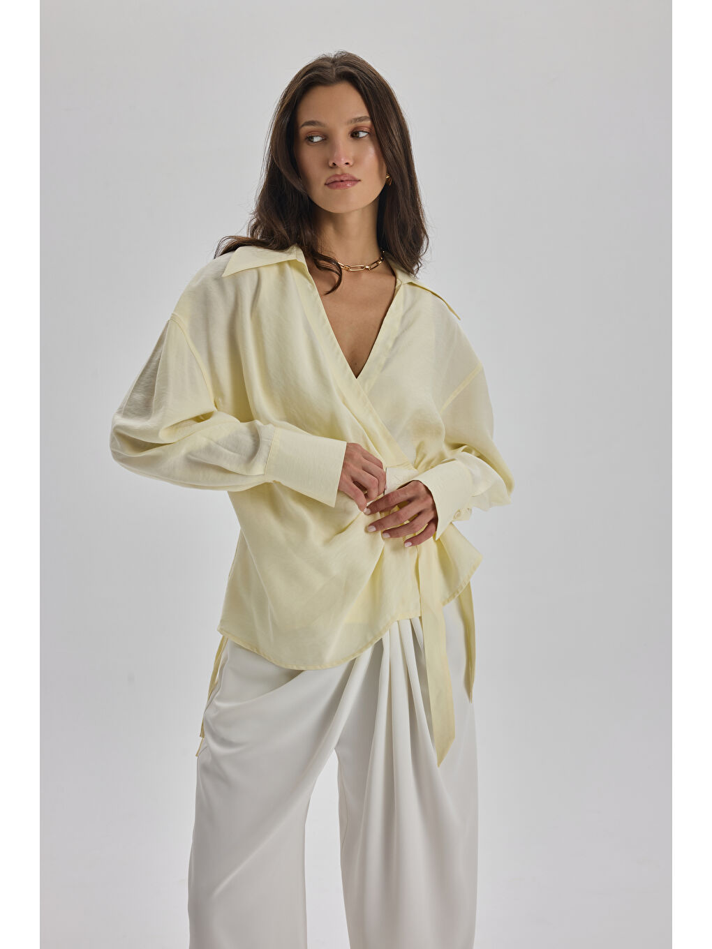 Asteria Bağlama Detay Sarı Dökümlü Gömlek-5