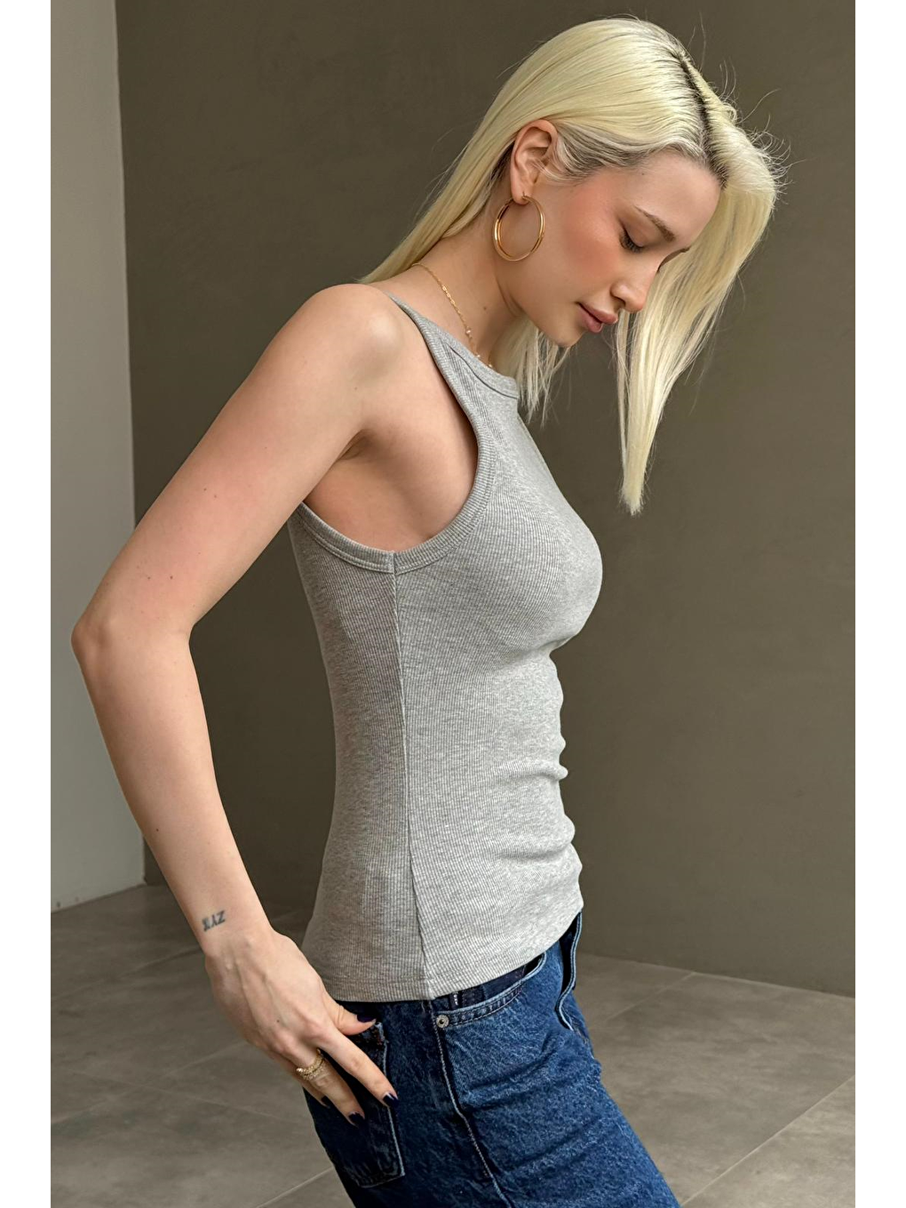 Gri Biyeli Vücudu Saran Fitilli Modern Kesim Atlet Mg2681-5