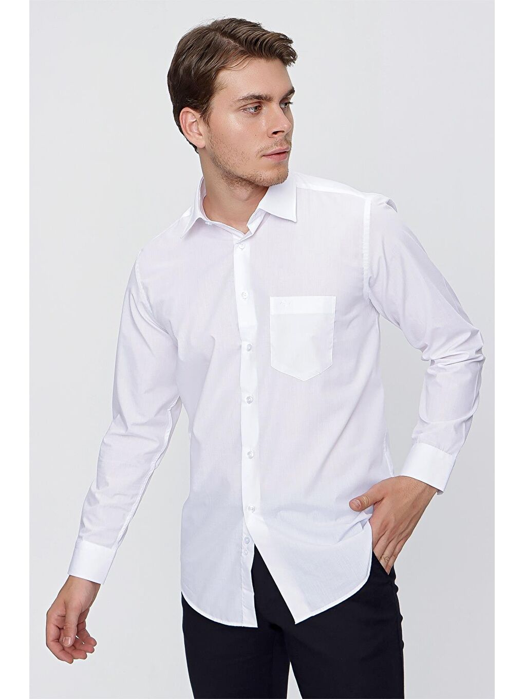 Beyaz Uzun Kol Düz Bez Ayağı Sert Yaka Cep 30 Pamuklu Basic Comfort Fit Gömlek 1004250051_600-2