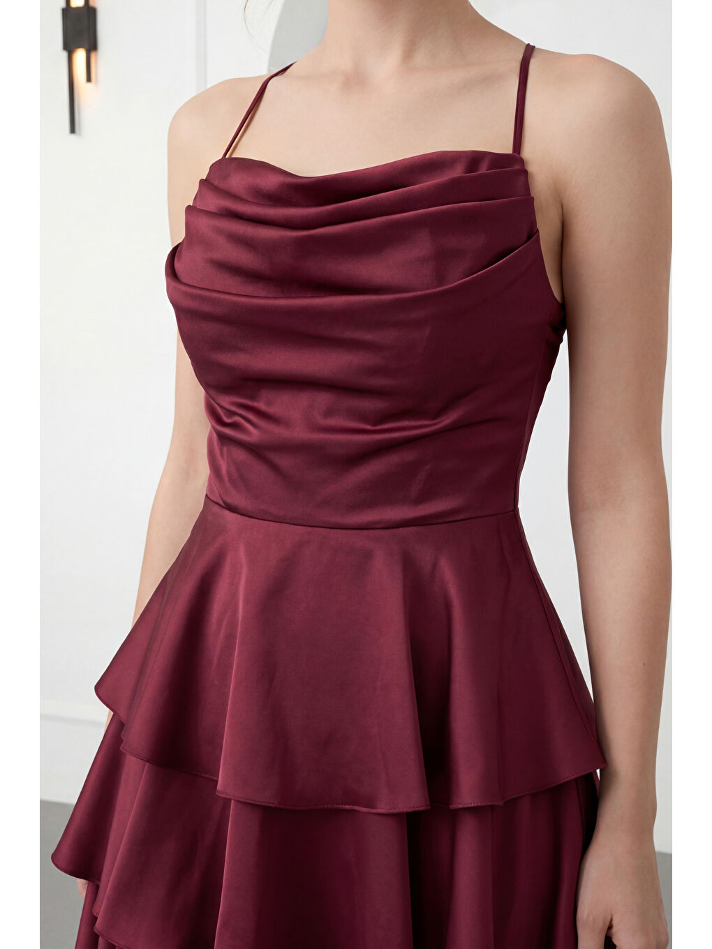 Kadın Bordo İnce Askılı Degaje Yaka Mini Saten Mezuniyet Abiye Elbise-2