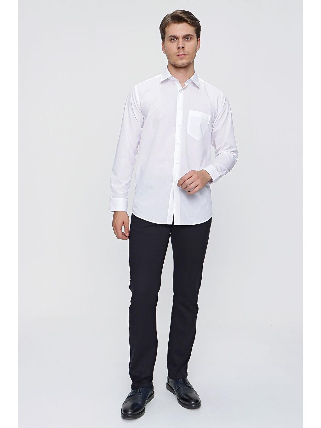 Beyaz Uzun Kol Düz Bez Ayağı Sert Yaka Cep 30 Pamuklu Basic Comfort Fit Gömlek 1004250051_600-4