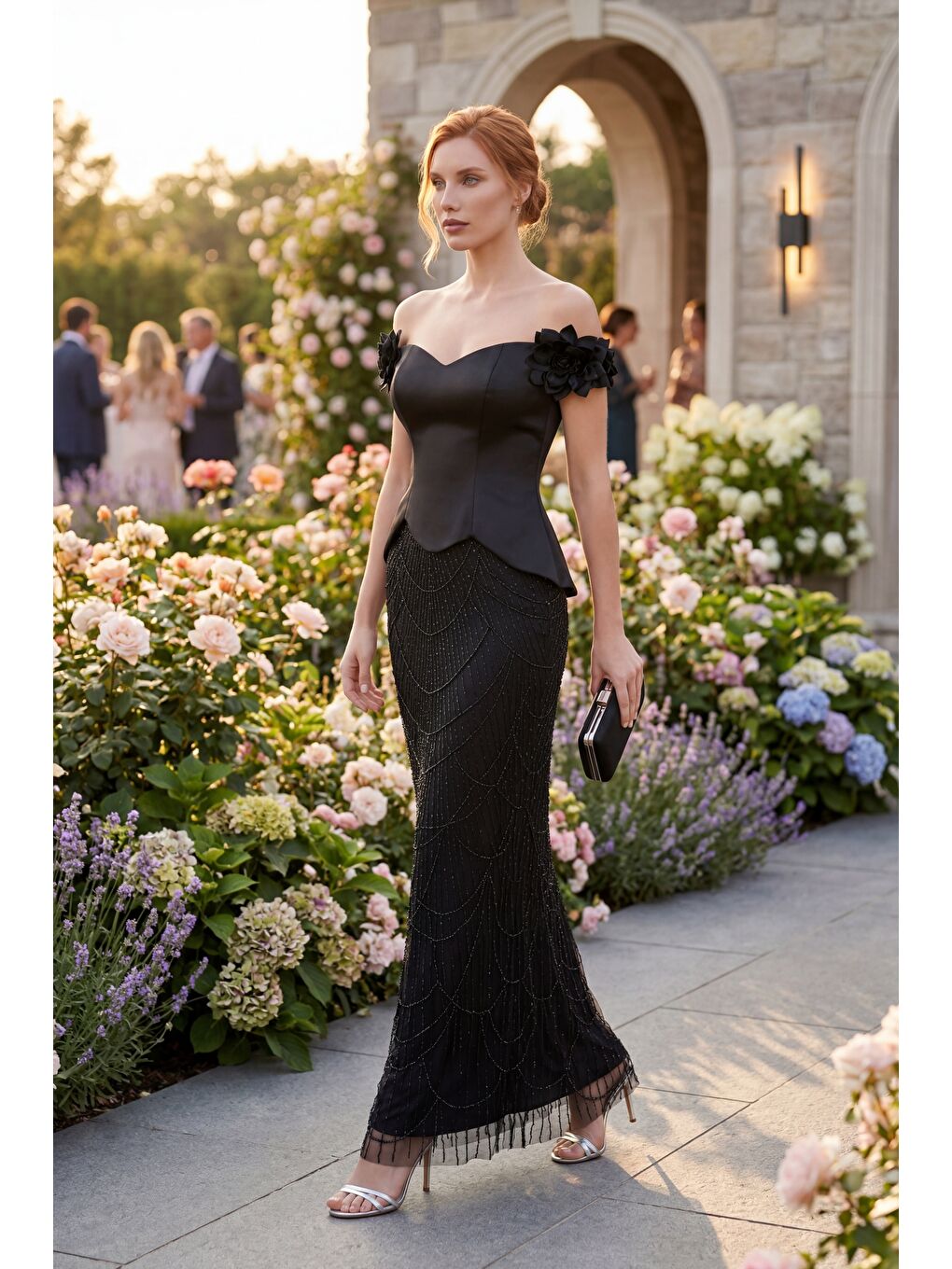 Kadın Siyah Kayık Yaka Çiçek Detaylı Uzun Taşlı Abiye Elbise-4