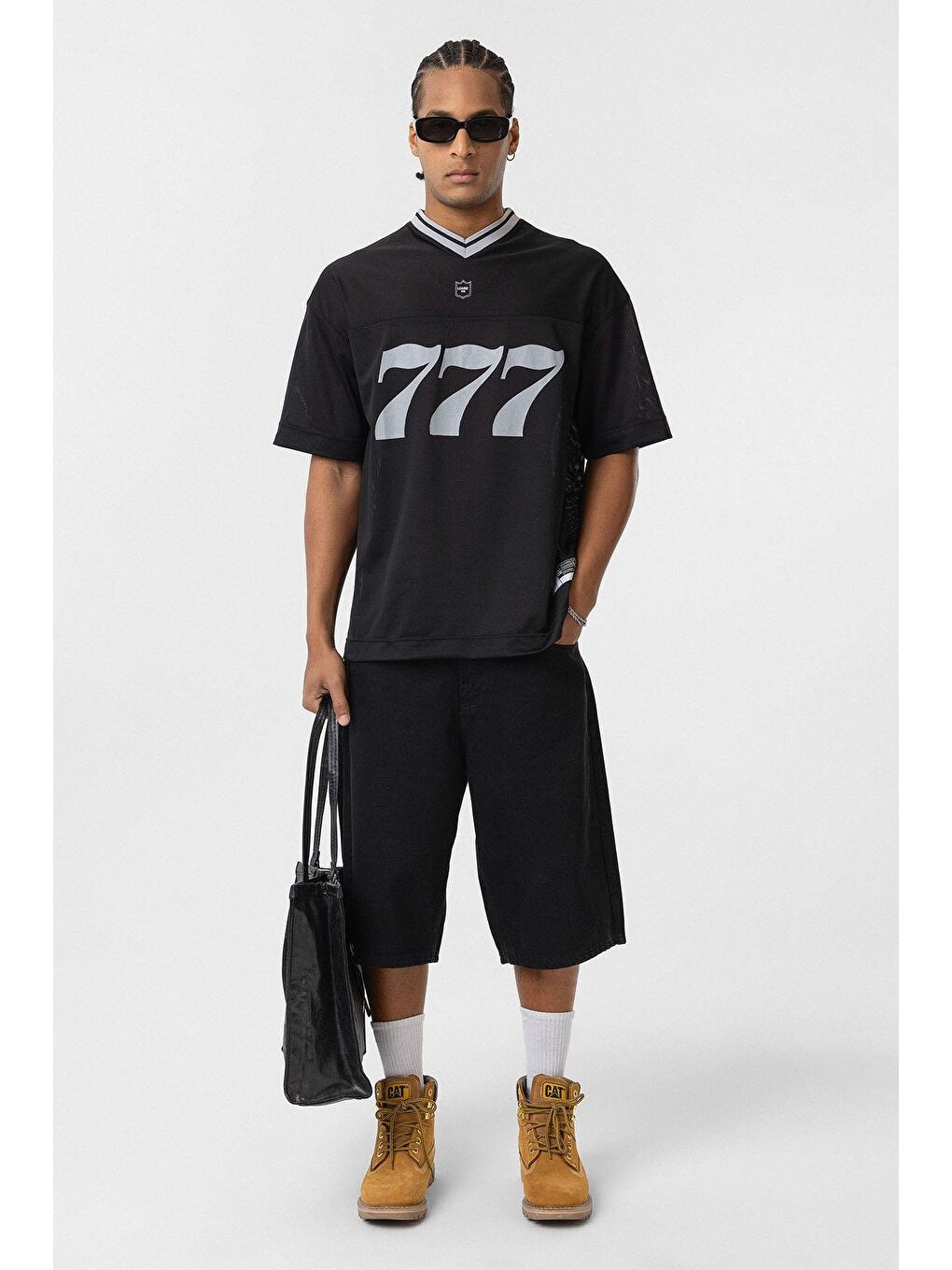 Oversize V Yaka Forma Tişört Siyah