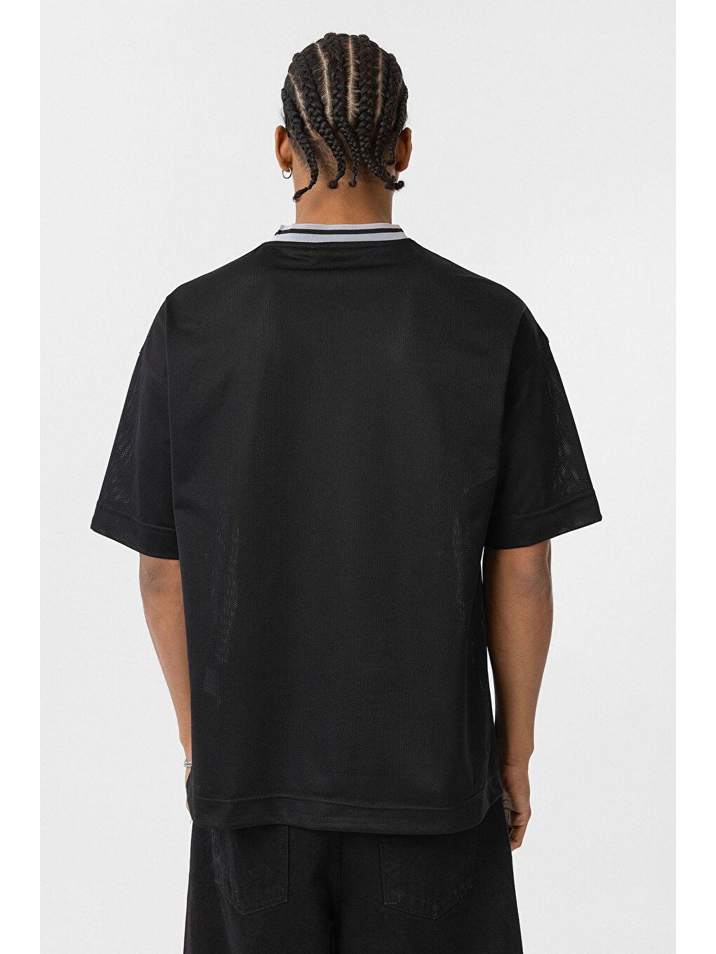 Oversize V Yaka Forma Tişört Siyah-3