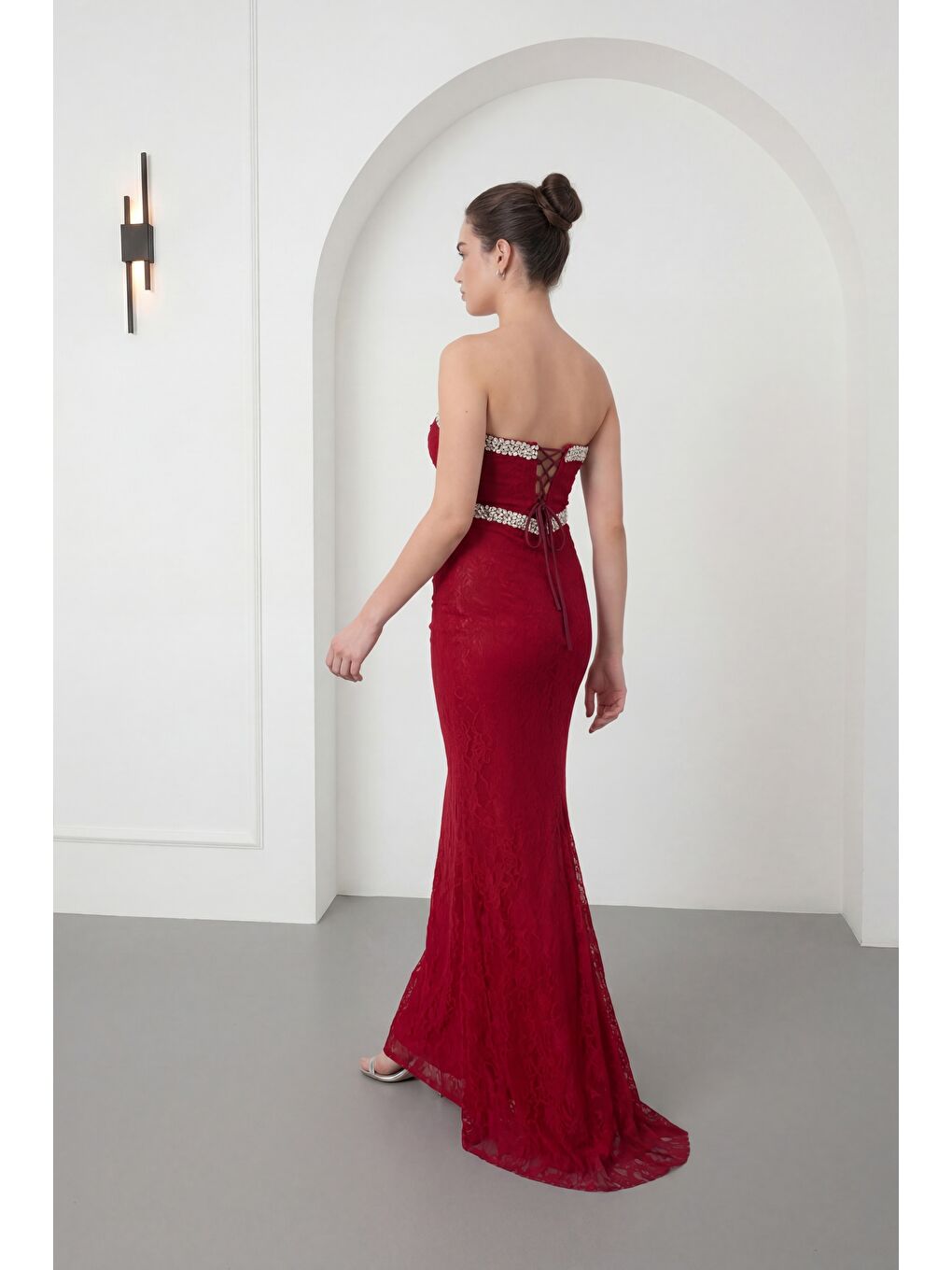 Kadın Bordo Straplez Yaka Dantel Detay Taşlı Uzun Abiye Elbise-4