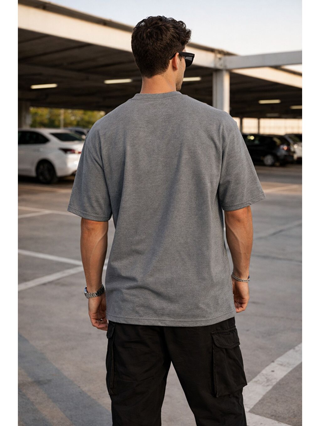 Gri Erkek Oversize Tişört – Minimal “Don’t Look Back” Detaylı Basic-2