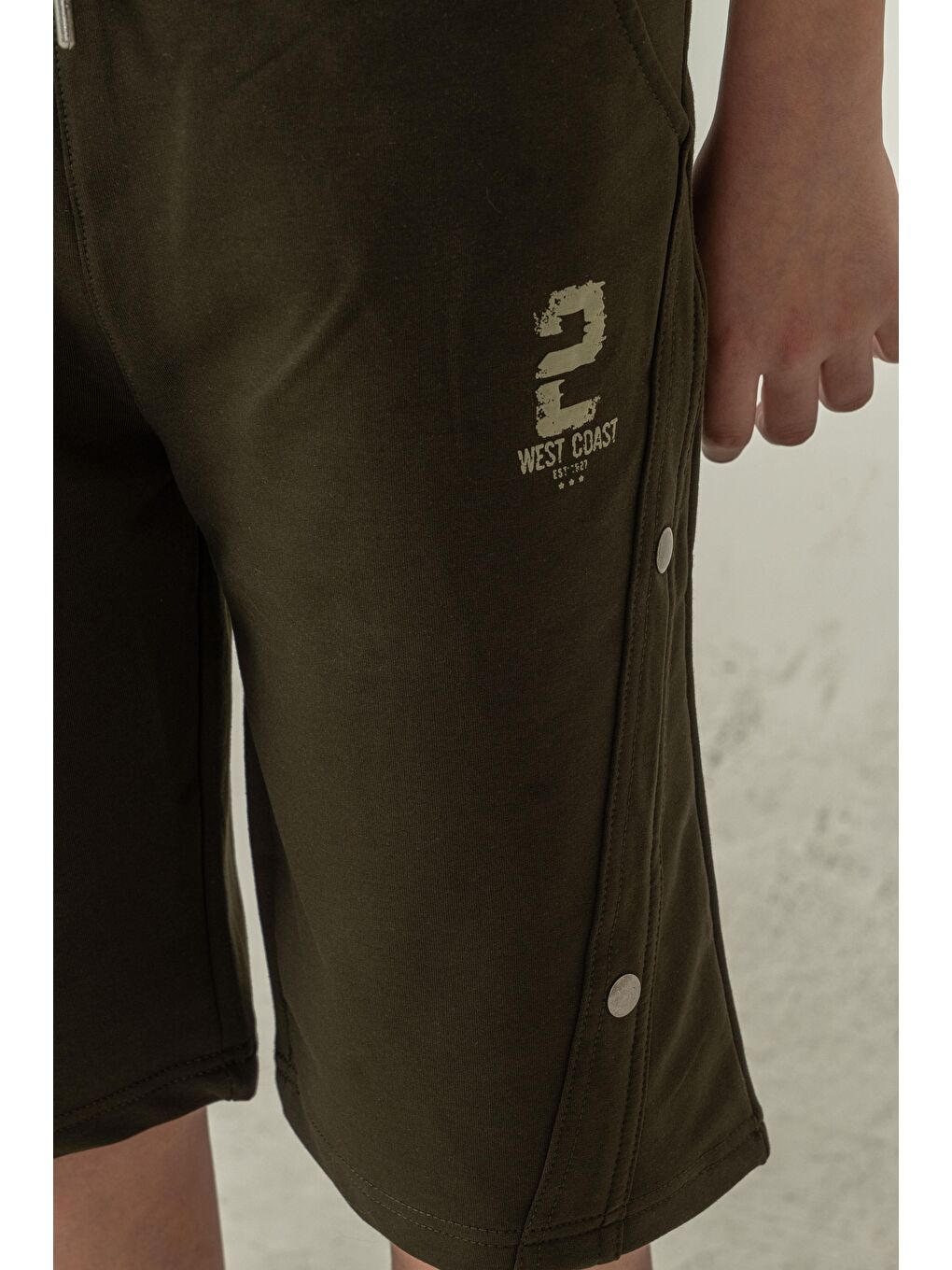 Haki West Coast Baskılı Yanlar Çıtçıtlı Erkek Çocuk Şort-5