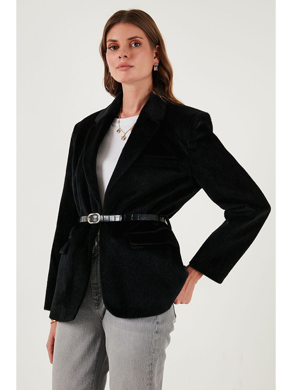 Siyah Regular Fit Astarlı Kemer Detaylı Pelüş Dokulu Ceket 6839490-2