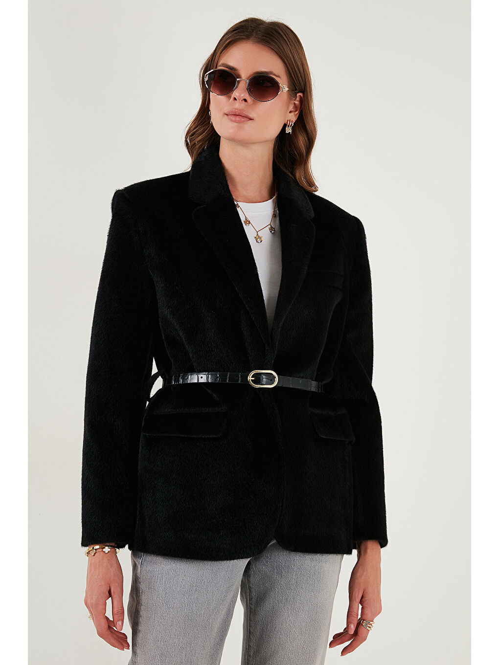 Siyah Regular Fit Astarlı Kemer Detaylı Pelüş Dokulu Ceket 6839490-4
