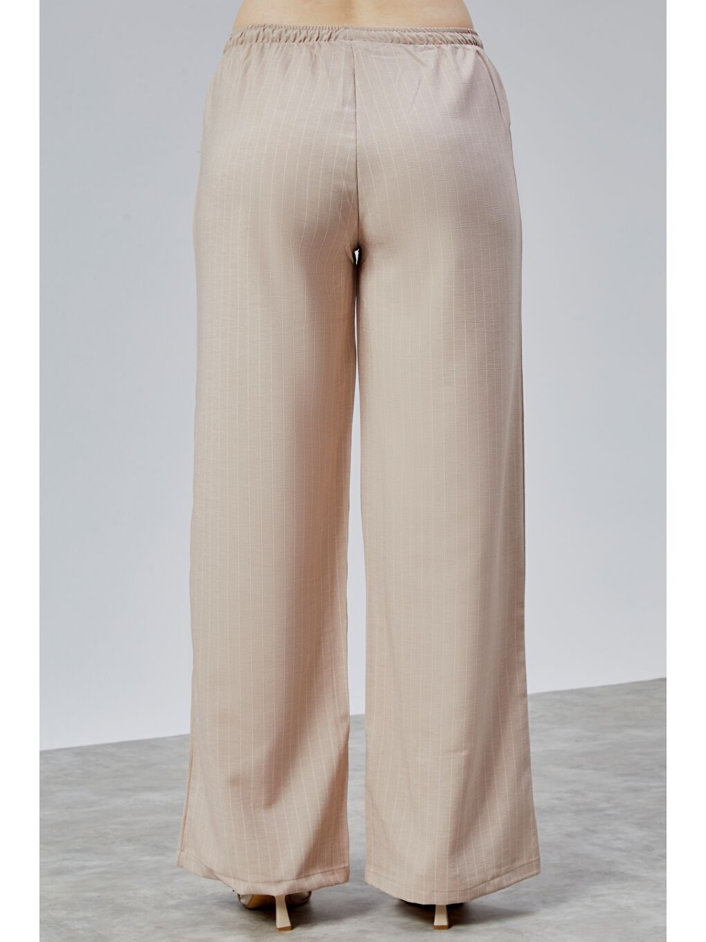 Bej Kadın Pantolon Geniş Paça Yüksel Bel Cepli Çizgili Pantolon ÇİZGİLİ-PANTOLON-4