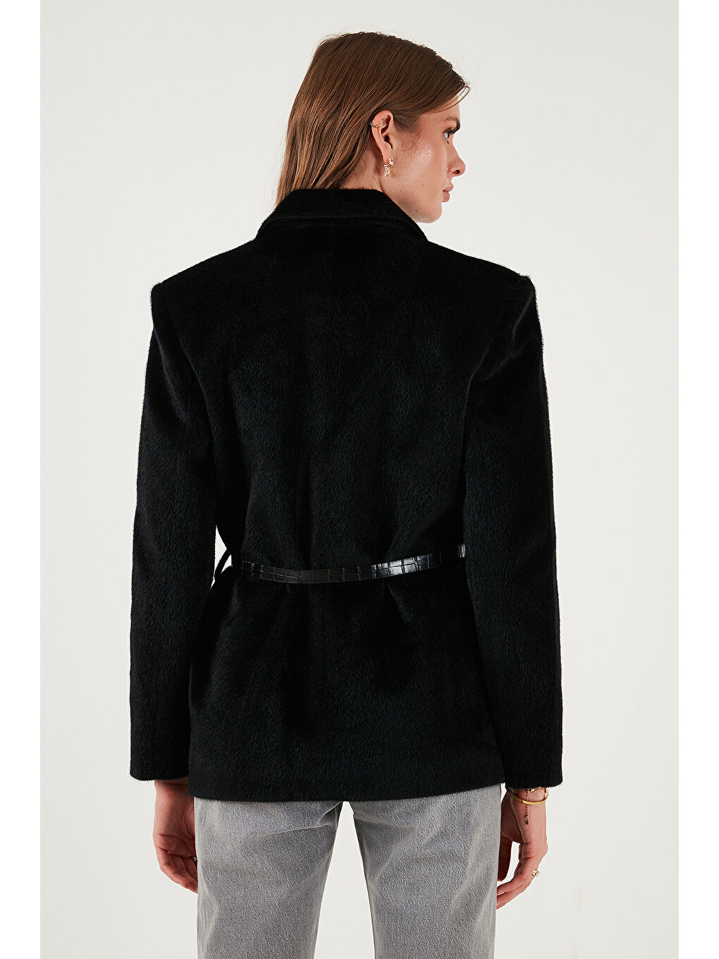 Siyah Regular Fit Astarlı Kemer Detaylı Pelüş Dokulu Ceket 6839490-5