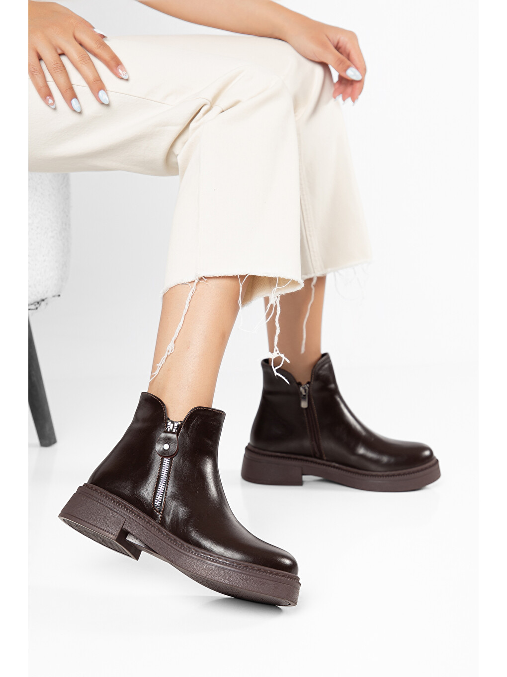 Kahverengi D0899 Soğuk Geçirmez Kışlık Kadın Bot & Bootie-1