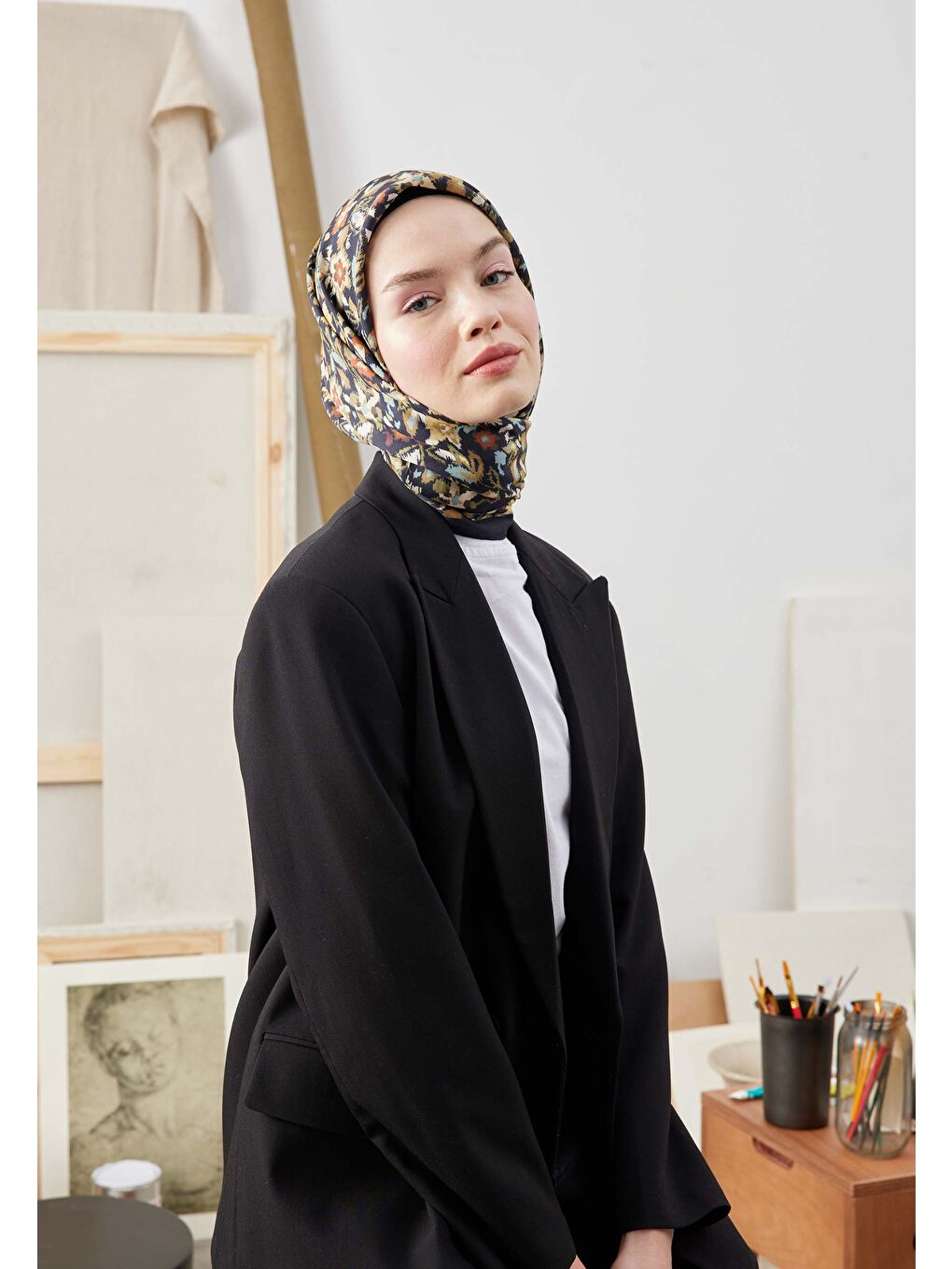 Etnıc Desen Pamuk İpek Eşarp Siyah-1