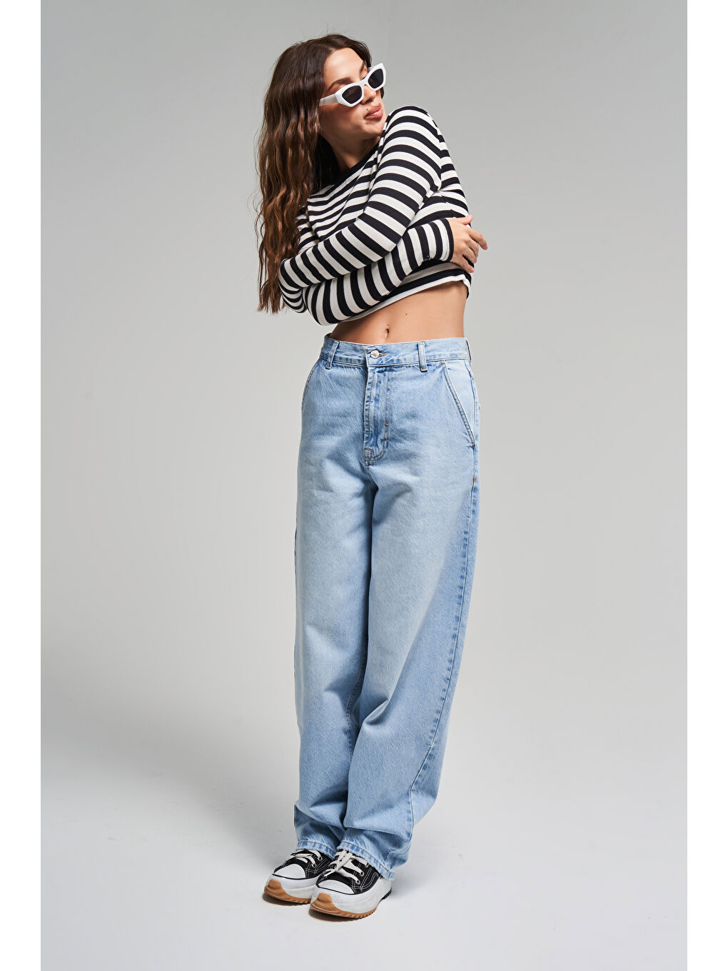 Mavi Kadın Ice Rengi Juniper 2S5-3 Skater Fit %100 Pamuk Orta Bel Bol Kesim İç Boy 80cm Denim Jean-1