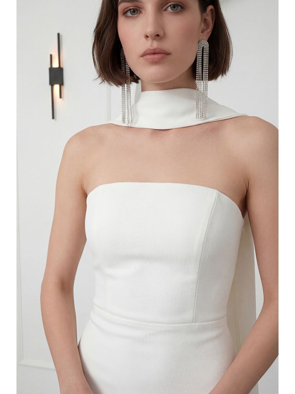 Kadın Beyaz Dar Kalıp Şal Yaka Detay Uzun Abiye Elbise-1