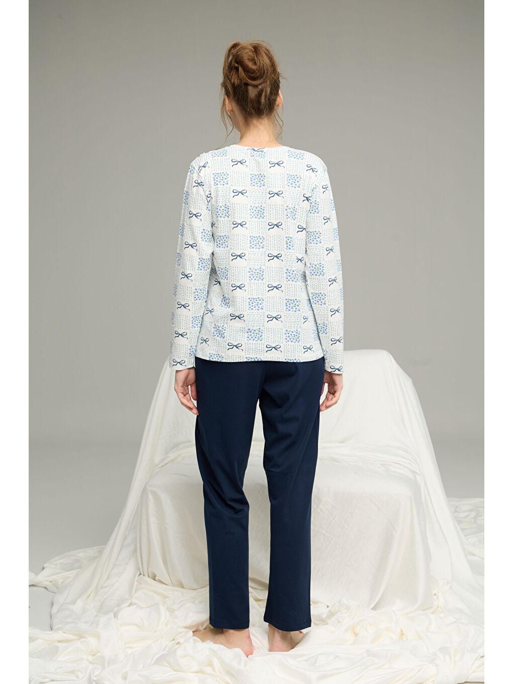 Beyaz Çiçek Desenli Örme Pamuklu Pijama Takım25240198-2