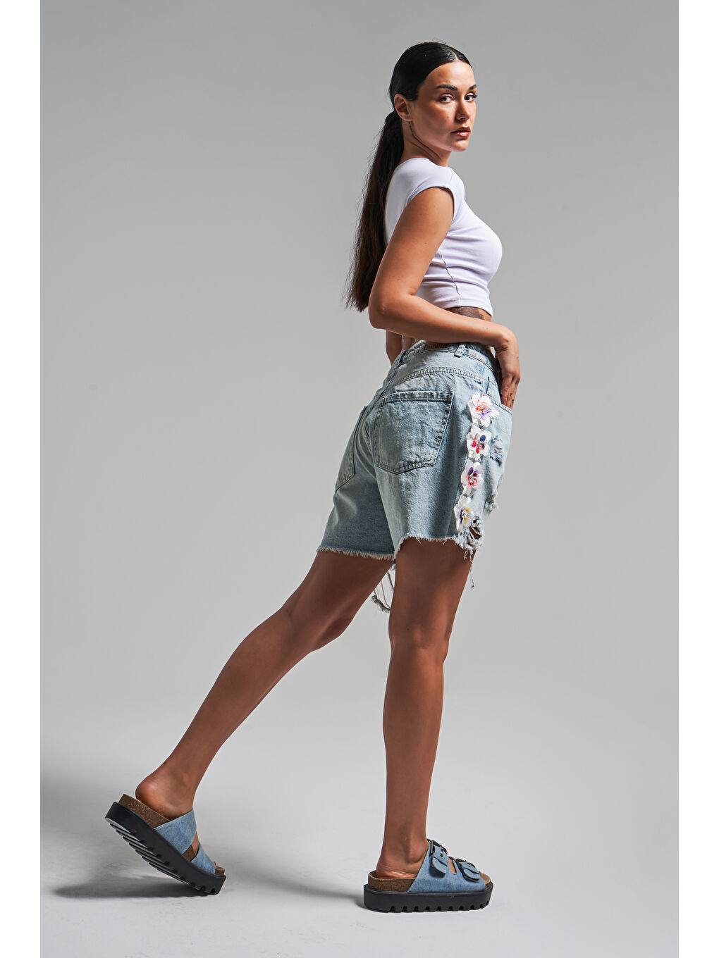 Mavi Kadın G Jean Rengi D 12S5 Dantel Çiçek Nakışlı Tasarım Bol Kesim Denim Şort-2