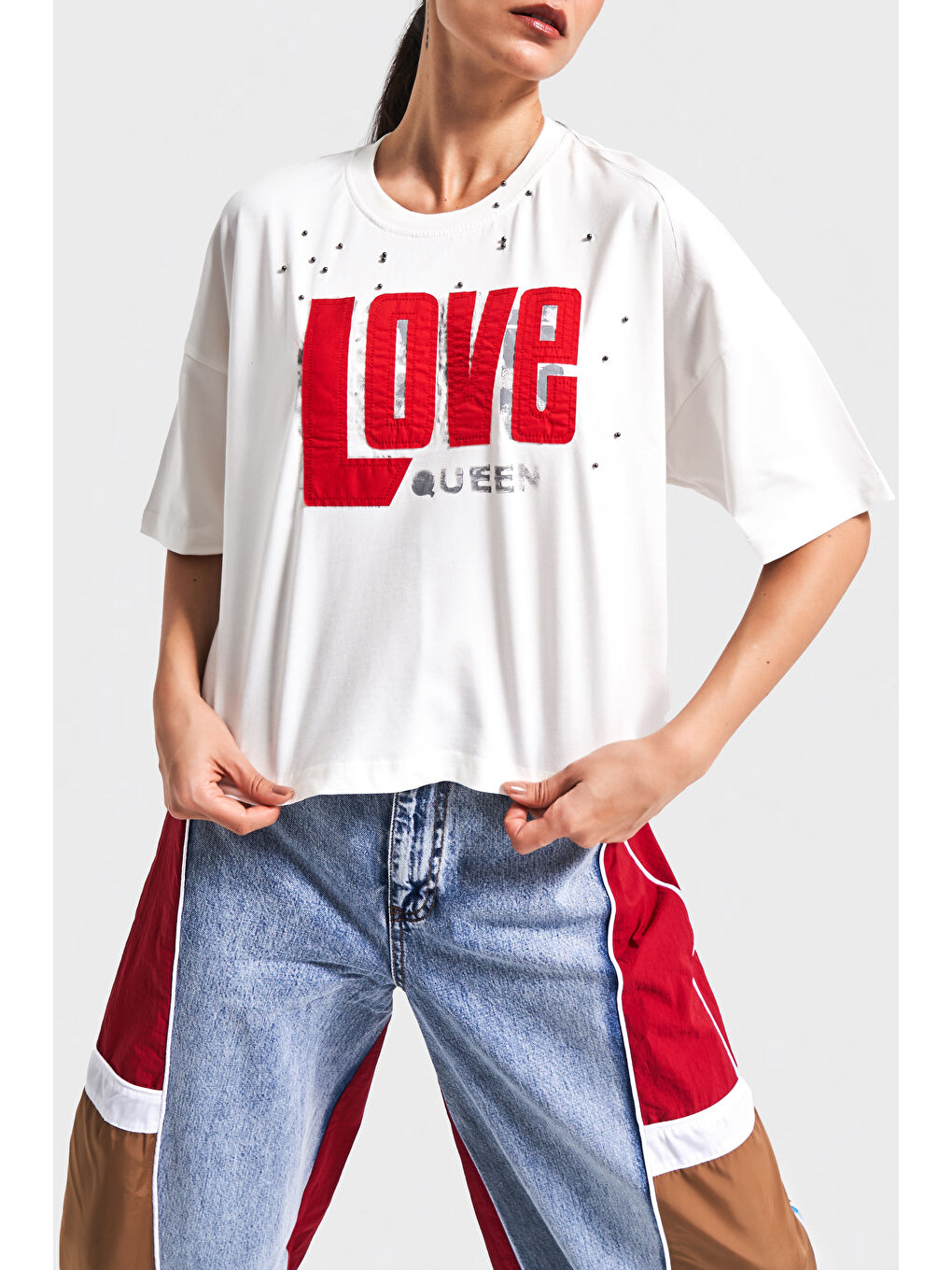 Kadın Beyaz Renk Love Baskılı Taş Detaylı Oversize Tasarım T-Shirt