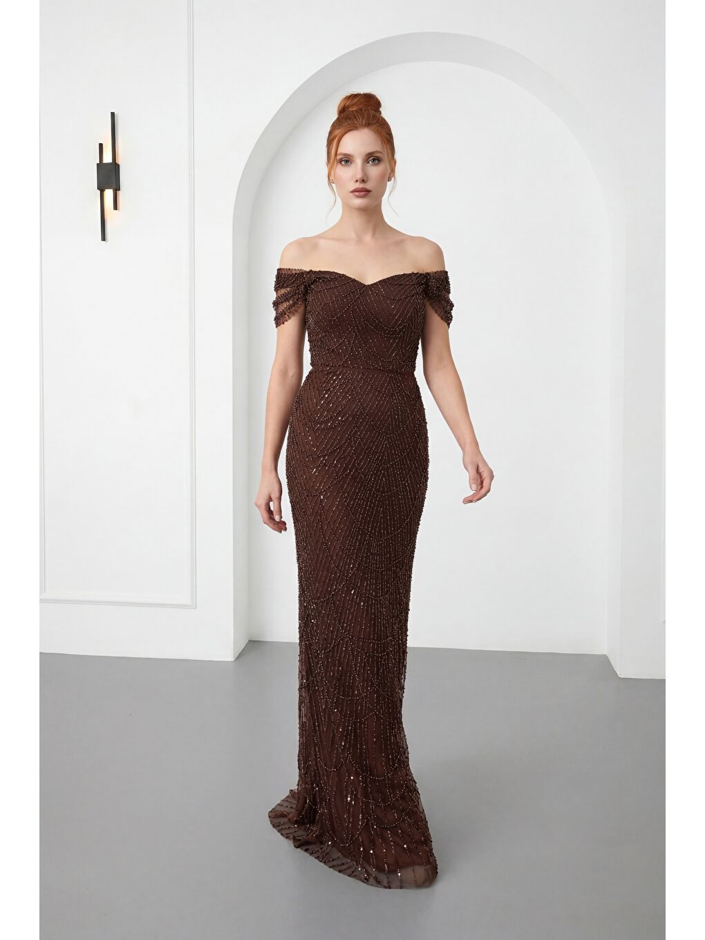 Kadın Kahverengi Kayık Yaka Boncuklu Uzun Abiye Elbise