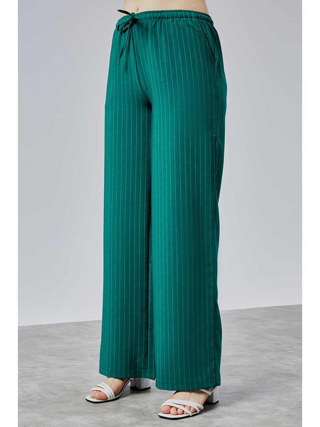 Yeşil Kadın Pantolon Geniş Paça Yüksel Bel Cepli Çizgili Pantolon ÇİZGİLİ-PANTOLON-3