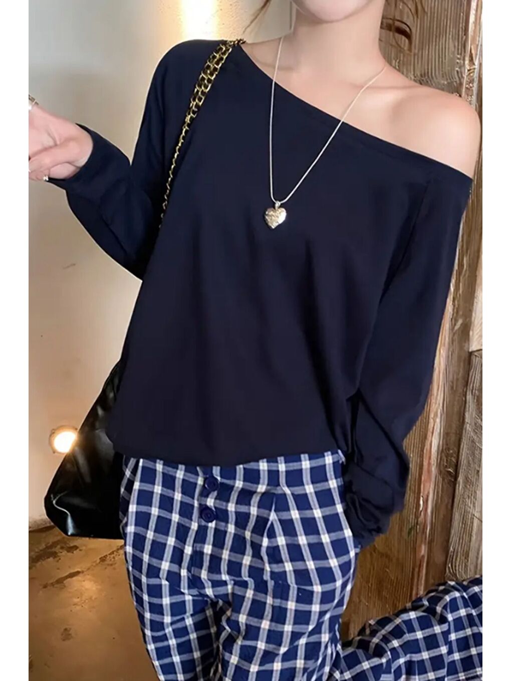 Lacivert Kadın Düşük Omuz Kayık Yaka Oversize Uzun Kollu T-Shirt