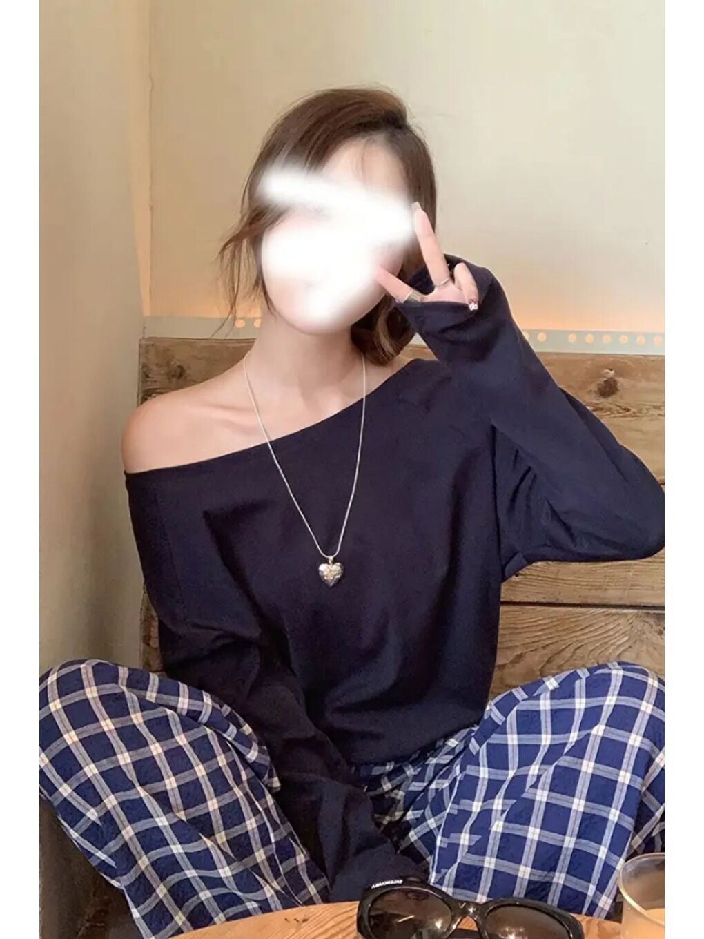 Lacivert Kadın Düşük Omuz Kayık Yaka Oversize Uzun Kollu T-Shirt-4