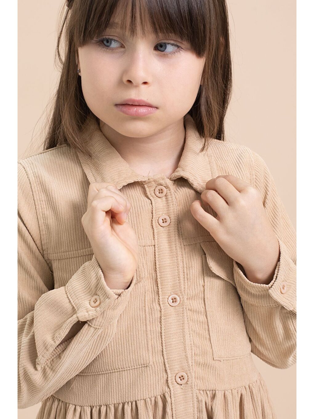 Kahverengi Kız Çocuk Cep Detaylı Kadife Desenli Elbise 21548-4