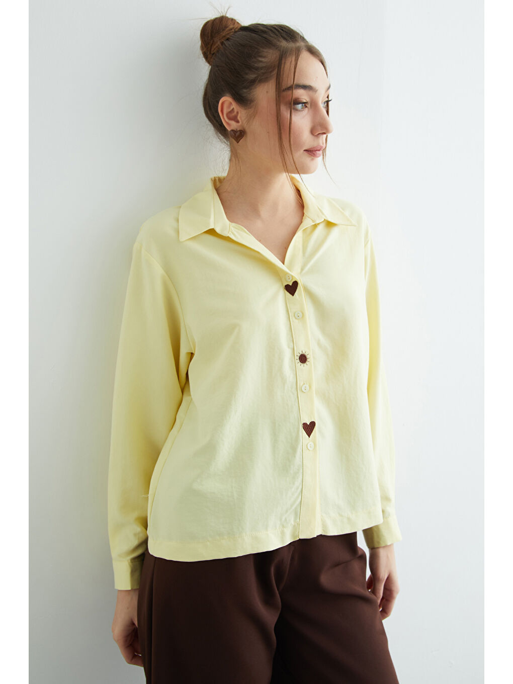 Sarı Kalp Ve Güneş Nakışlı Salaş Gömlek-1