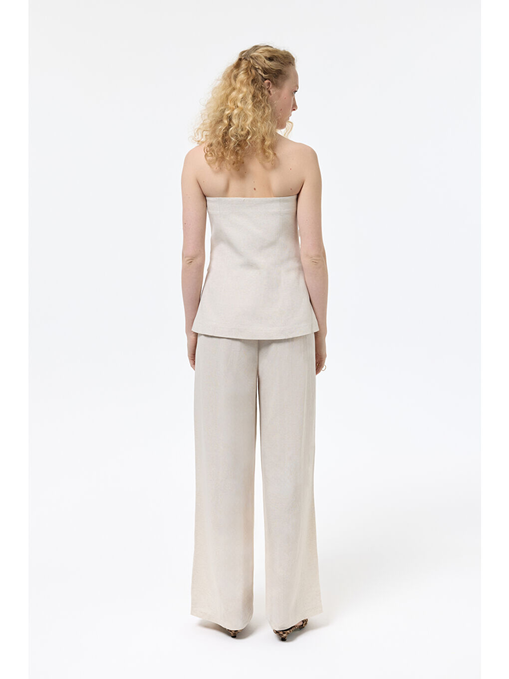 Bej Düğmeli Straplez Keten Bluz Naturel-4