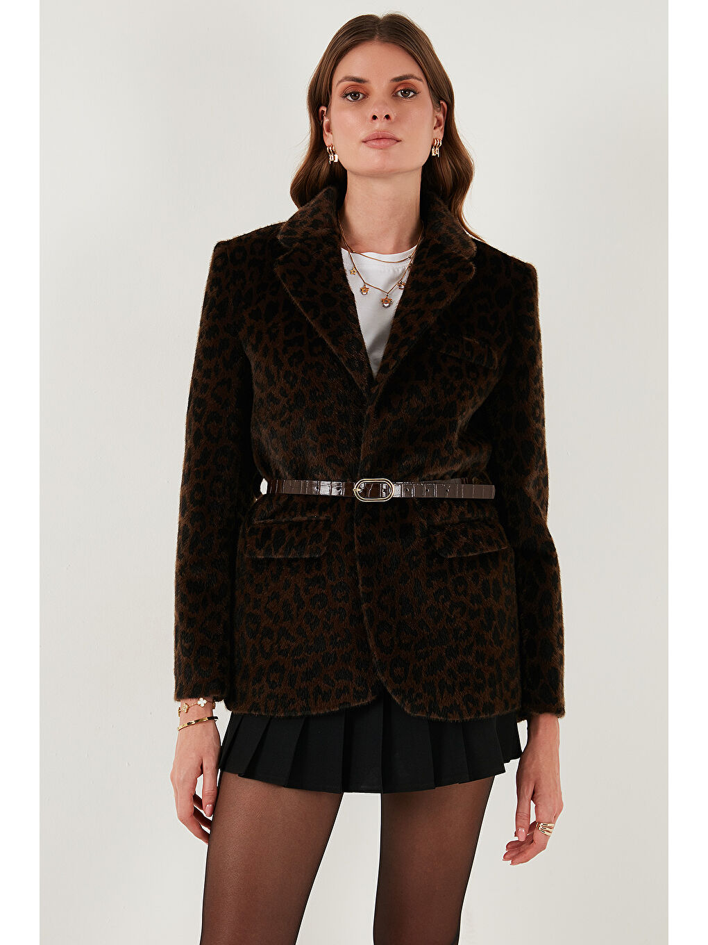 Kahverengi Leopar Desenli Regular Fit Kemer Detaylı Pelüş Dokulu Blazer Ceket 6839614-3