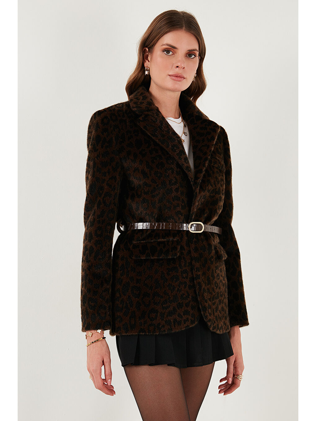 Kahverengi Leopar Desenli Regular Fit Kemer Detaylı Pelüş Dokulu Blazer Ceket 6839614-4