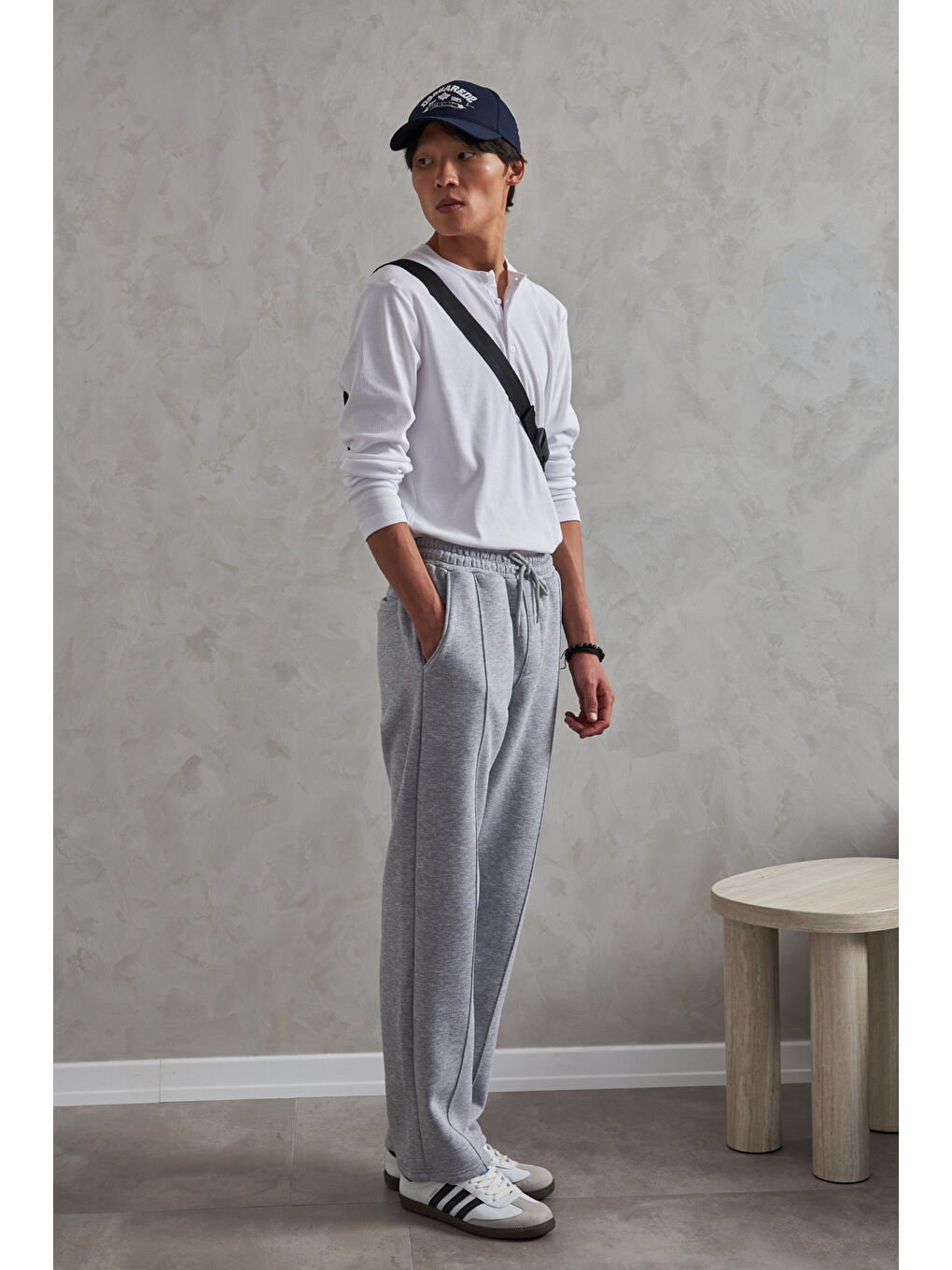 Gri Erkek Önü Dikiş Detaylı Baggy Eşofman Altı-2