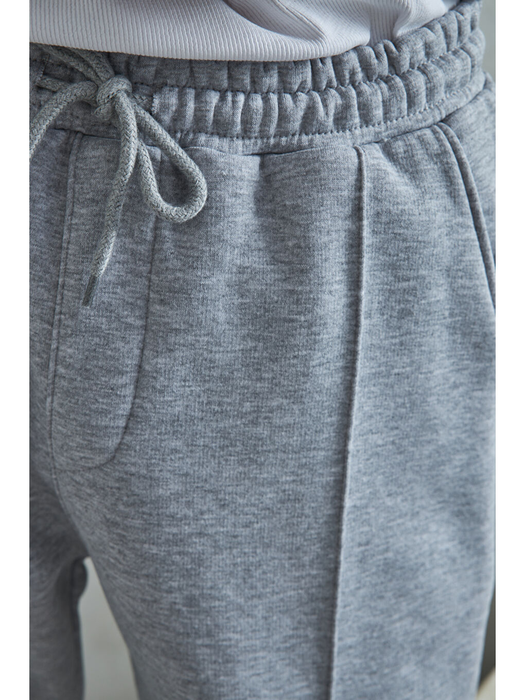 Gri Erkek Önü Dikiş Detaylı Baggy Eşofman Altı-3