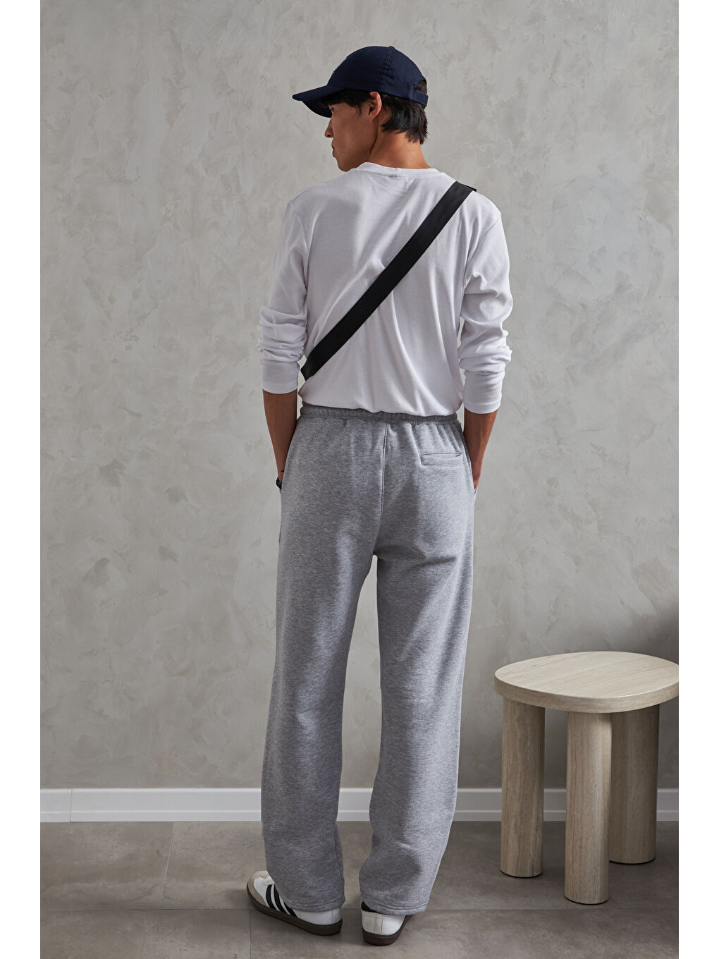 Gri Erkek Önü Dikiş Detaylı Baggy Eşofman Altı-4