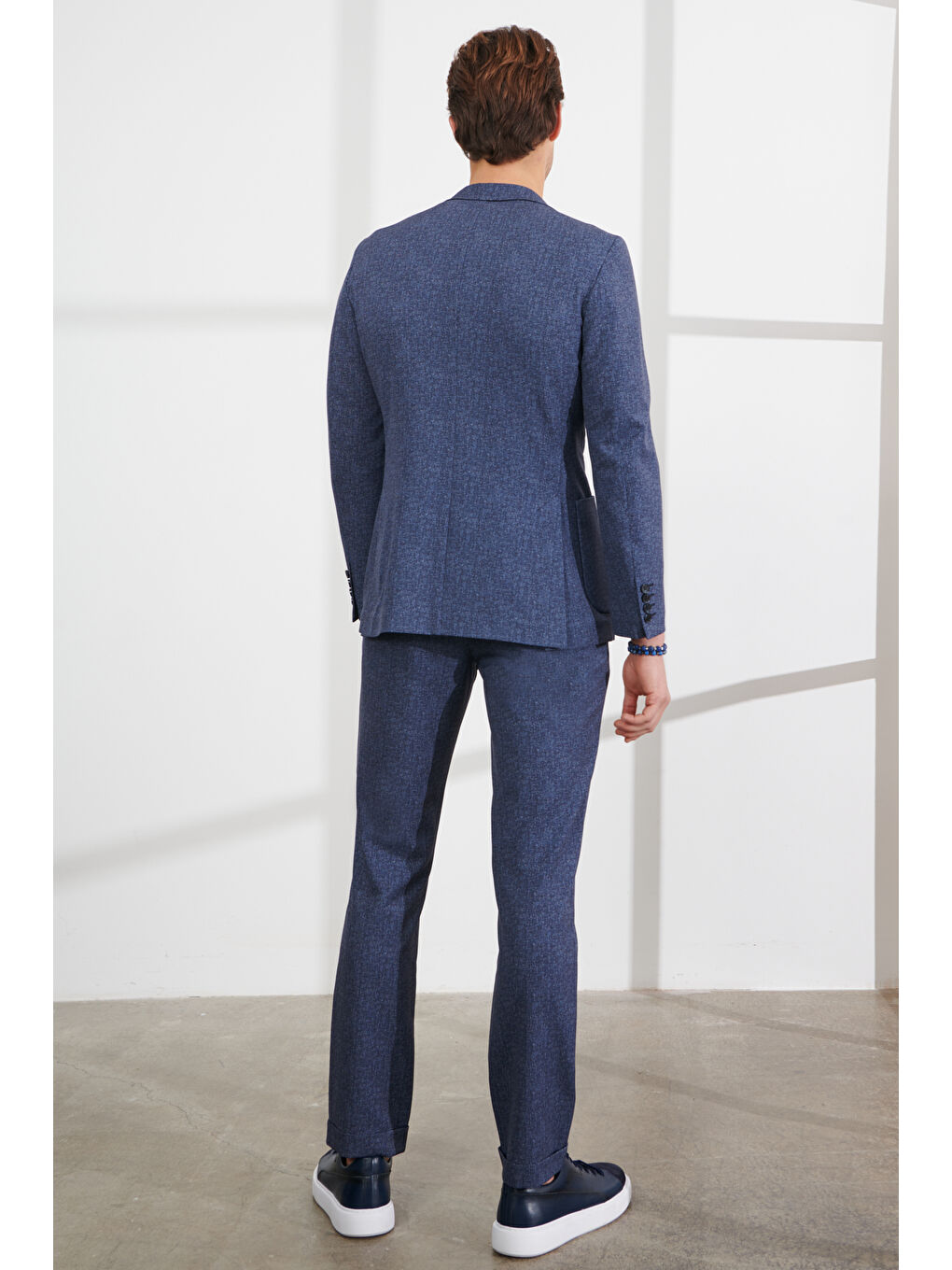 Erkek Lacivert-Beyaz Slim Fit Dar Kesim Mono Yaka Seyahat Çantalı Desenli Takım Elbise-6