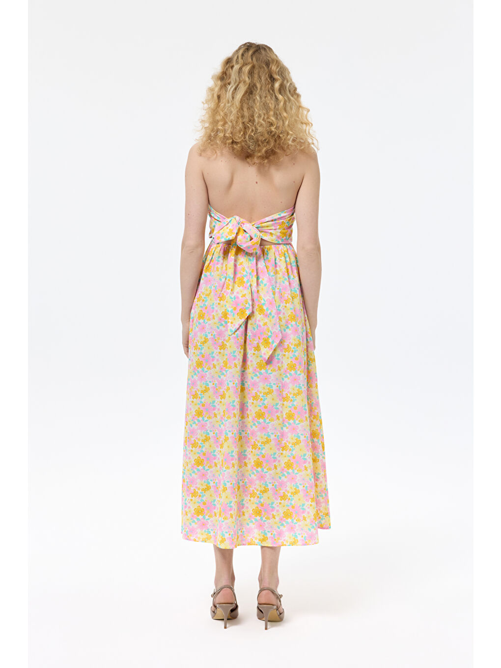 Sırt Dekolteli Çiçekli Uzun Elbise Pembe-4