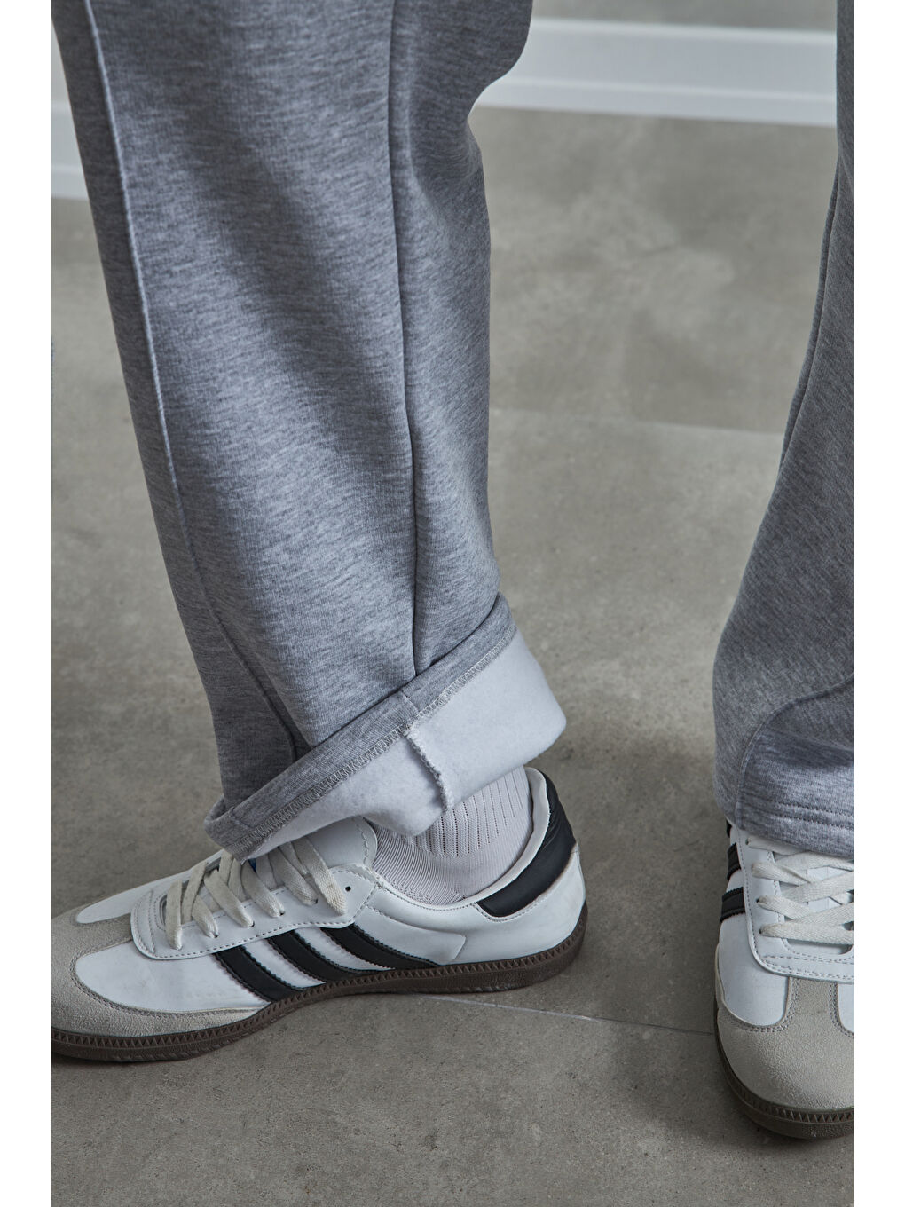 Gri Erkek Önü Dikiş Detaylı Baggy Eşofman Altı-5