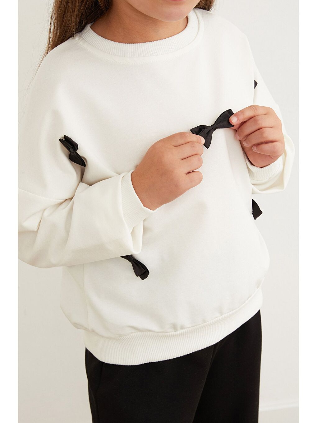 Siyah Kurdele Detaylı Beli Lastikli Kız Çocuk Takım-3