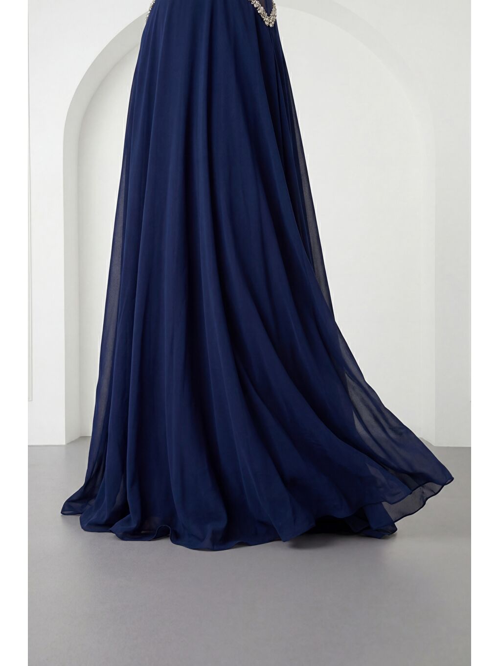 Kadın Lacivert Taşlı Şifon Uzun Abiye Elbise-3