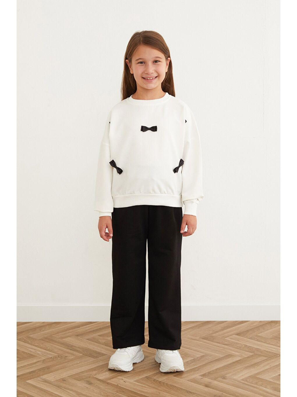 Siyah Kurdele Detaylı Beli Lastikli Kız Çocuk Takım-4