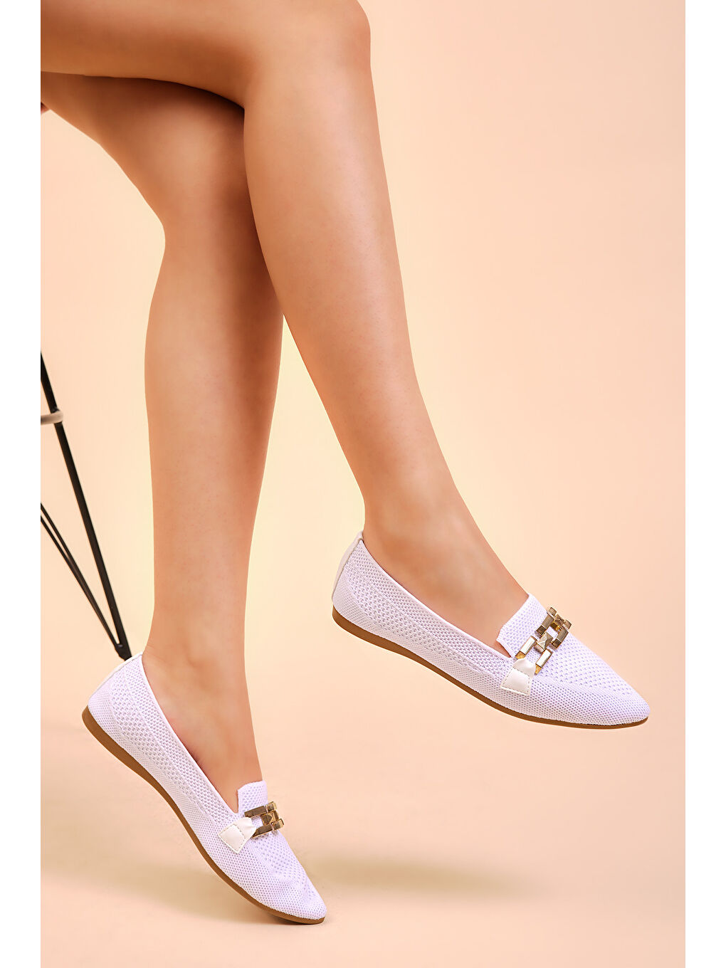 Kadın Beyaz Rahat Kalıp Tokalı Örgü Babet-2