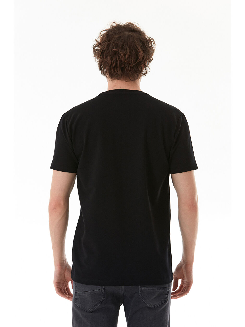 Siyah Yaprak Baskılı Yazı Nakışlı Tişört-3