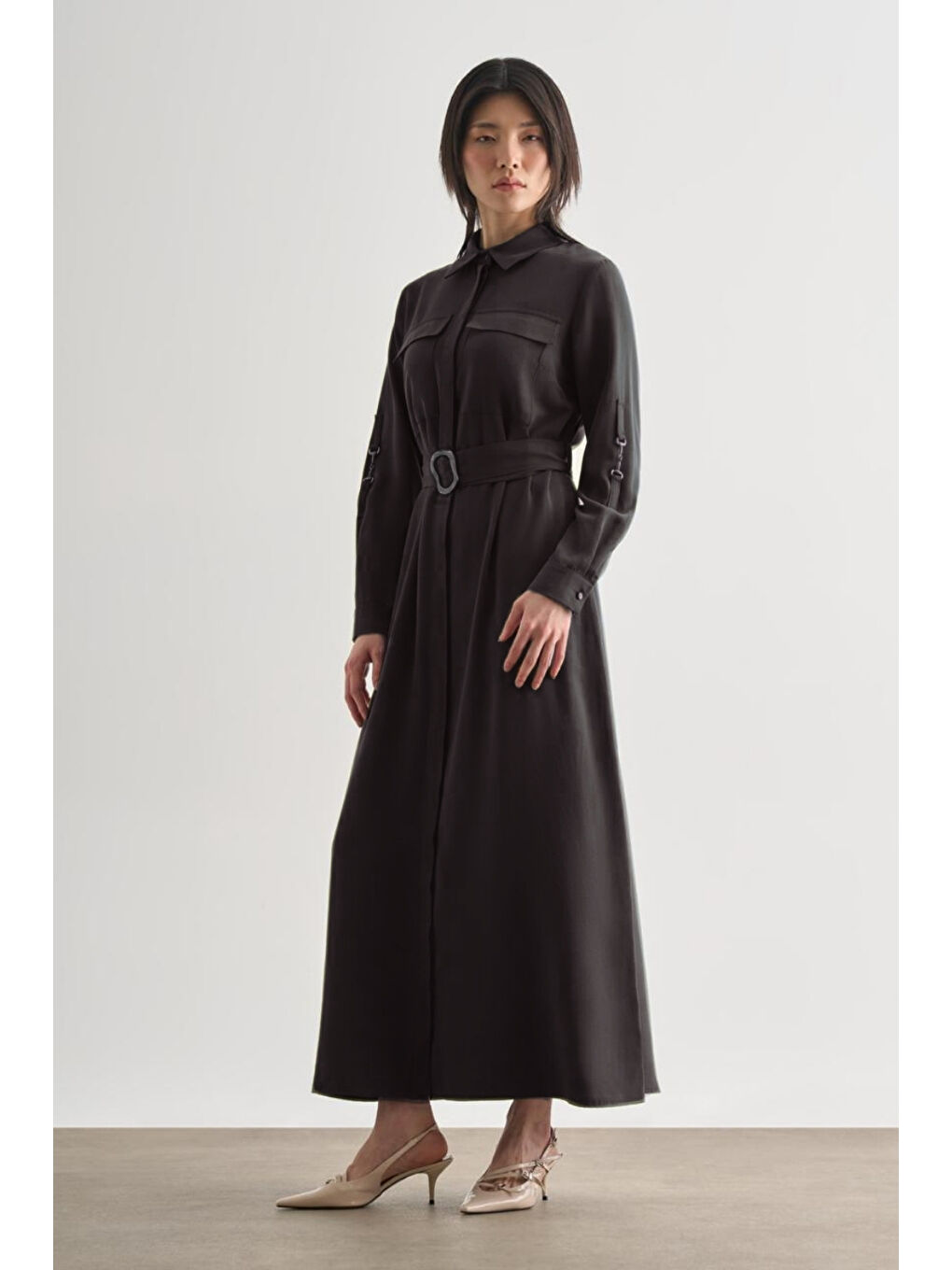 Çift Cepli Uzun Kemerli Siyah Safari Elbise-1