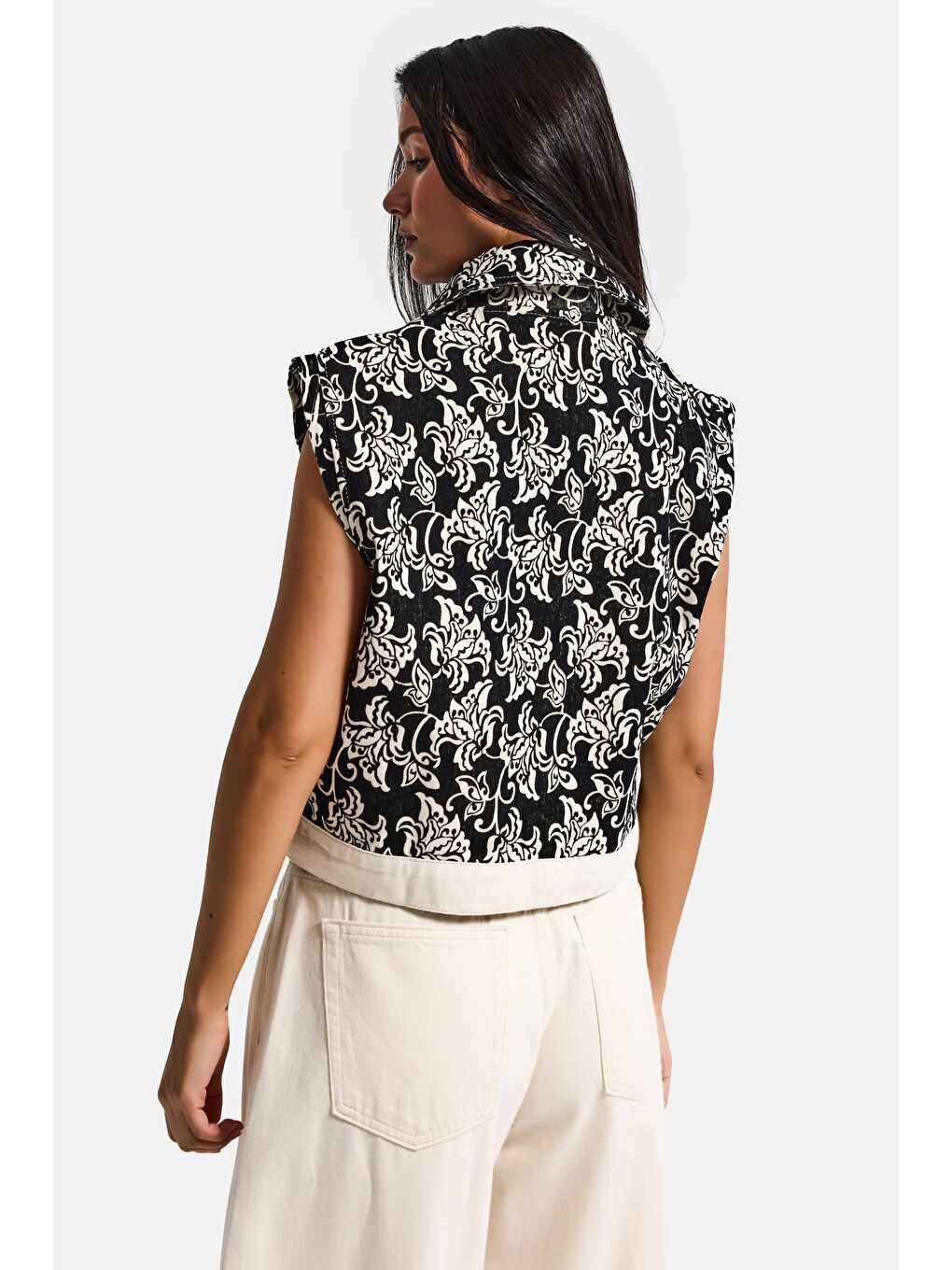 Bej Kadın Siyah Raw 7s6-69 Crop Fit Nakış Detaylı Özel Tasarım Denim Yelek-1