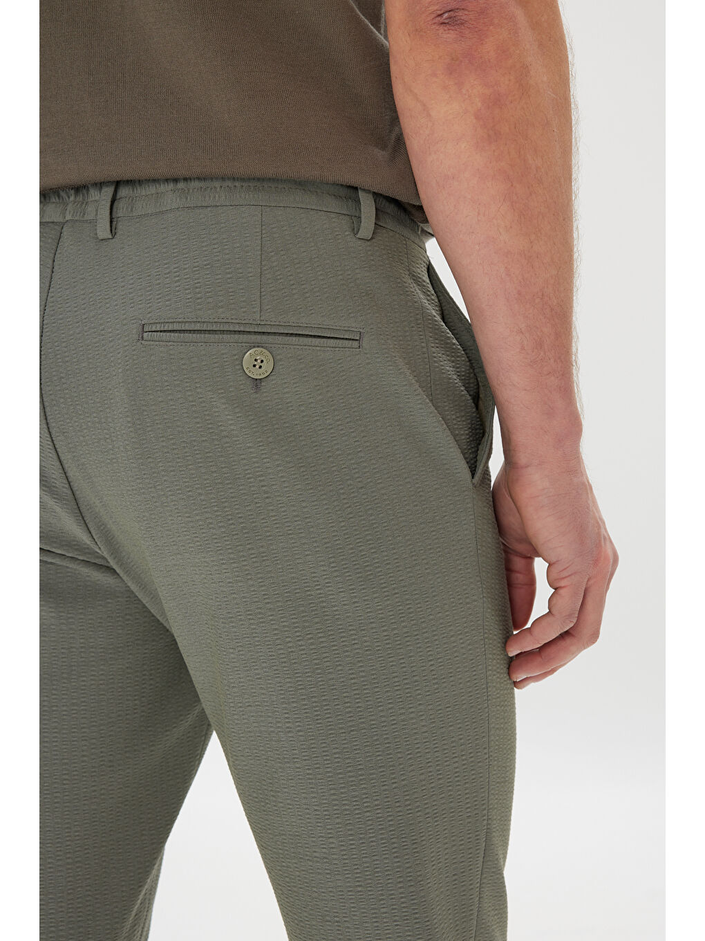 Erkek Haki Slim Fit Dar Kesim Beli Bağlamalı Yan Cep Gofre Desenli Pantolon-3