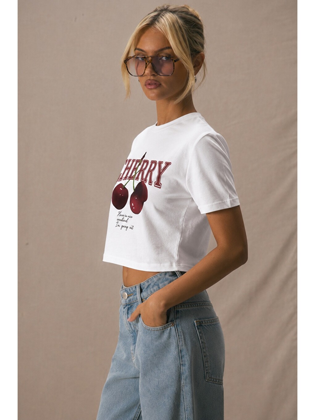 Siyah Kadın Cherry Baskılı Crop Tişört Relax Kalıp Bisiklet Yaka %100 Pamuk Süprem Kısa Kollu T-shirt-1